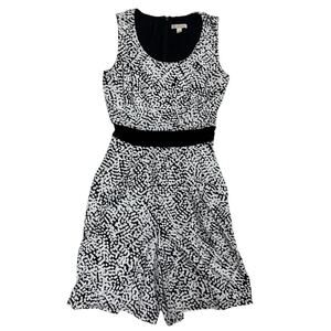 Black & White Pixel Print Romper 🖤 Sleeveless • Contrast Waistband • Size 8